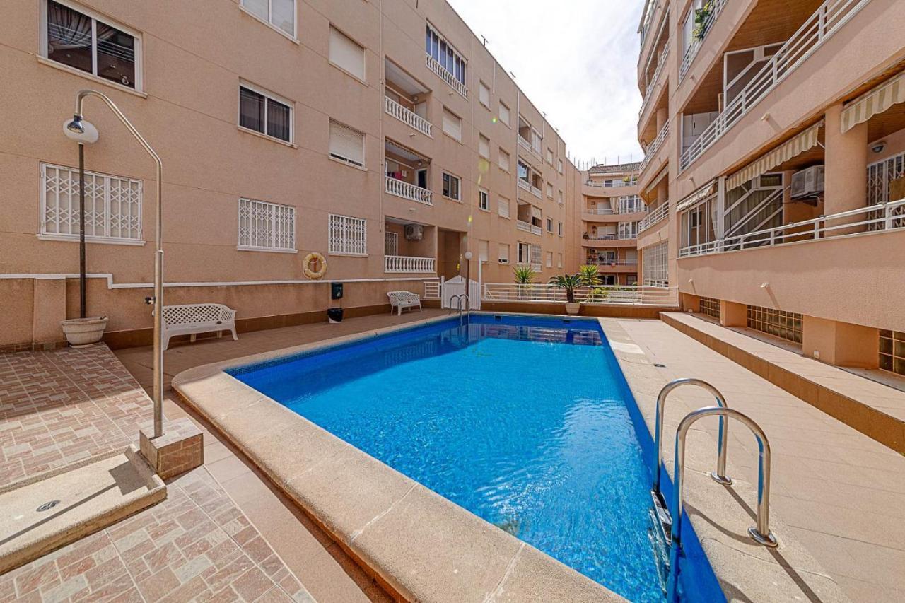 Cozy Appartment Torrevieja At Irina 外观 照片