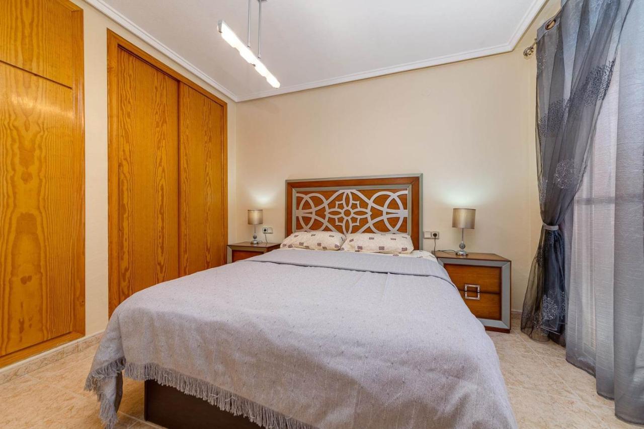 Cozy Appartment Torrevieja At Irina 外观 照片